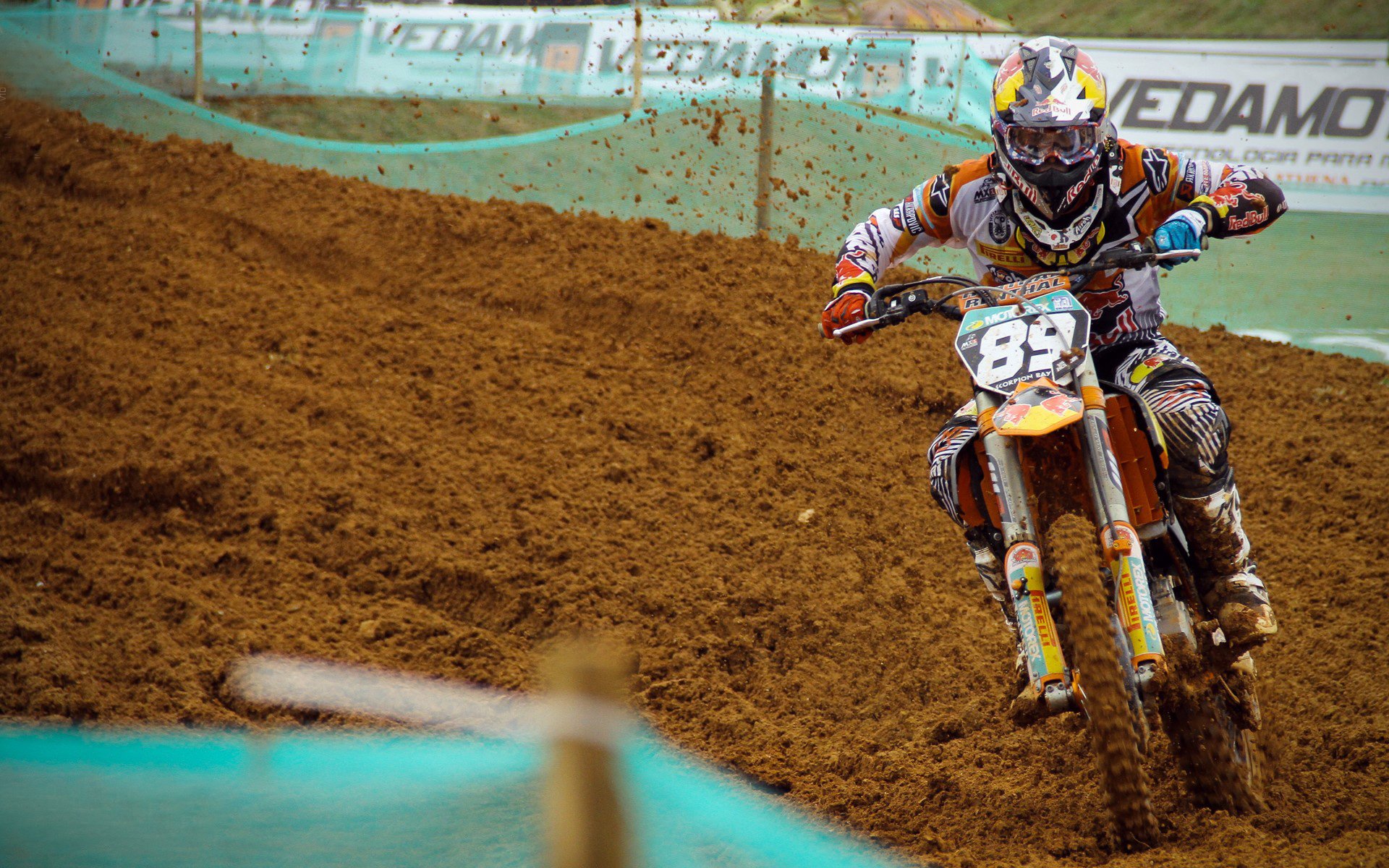 九游娱乐官网-_钢铁城市攀岩节：挑战未来城市天际线_，城市天际线金刚石海岸